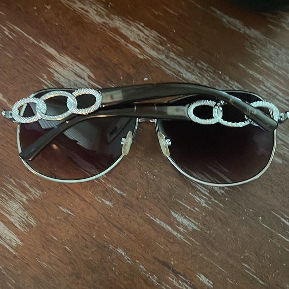 AJ Morgan silver aviator style sunglasses 3 oval pattern on arm with solid brown - Picture 2 of 16